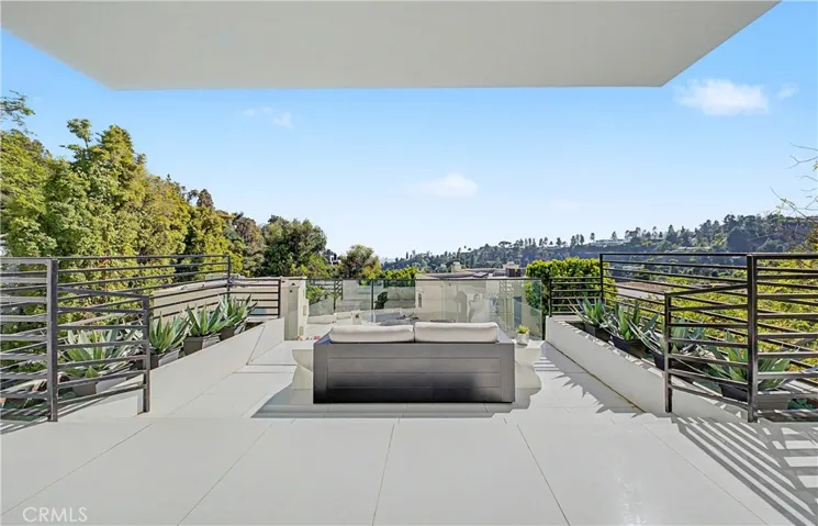 9459 Beverly Crest, Beverly Hills, California 90210