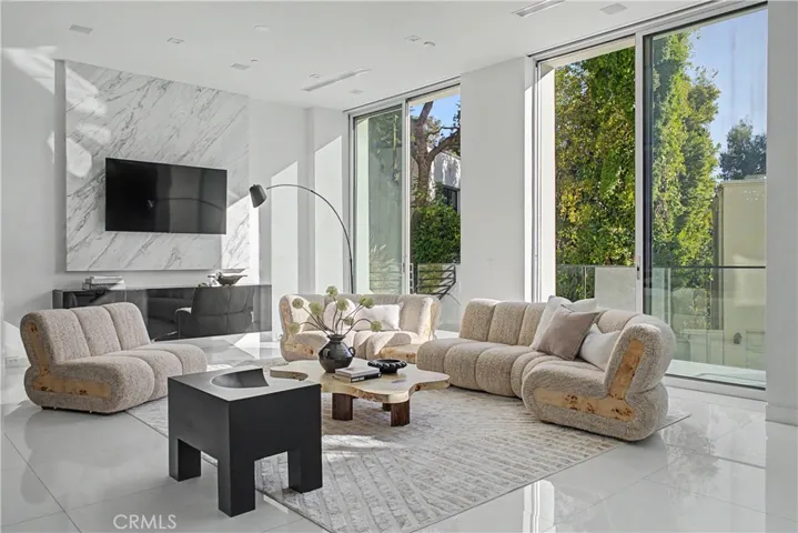 9459 Beverly Crest, Beverly Hills, California 90210