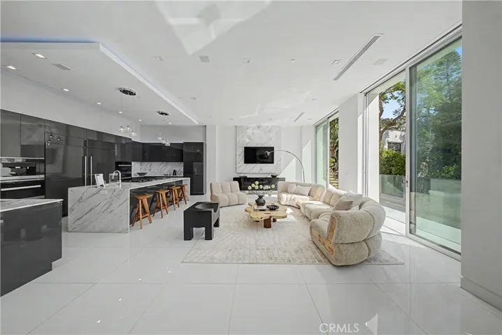 9459 Beverly Crest, Beverly Hills, California 90210