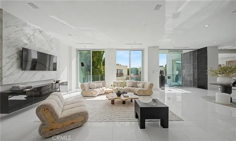 9459 Beverly Crest, Beverly Hills, California 90210