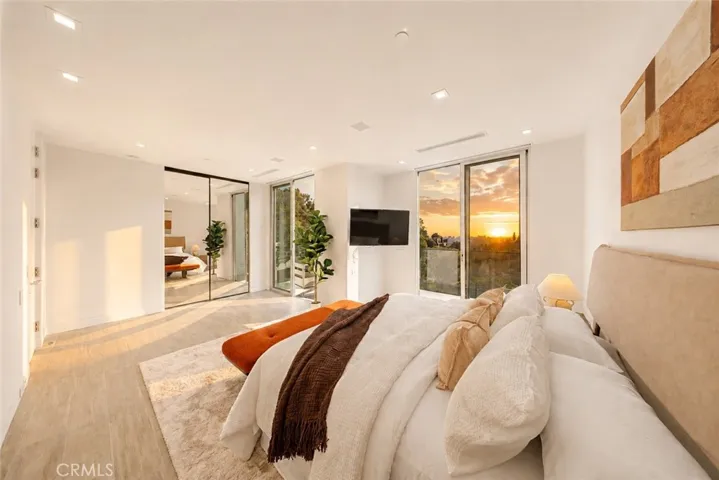 9459 Beverly Crest, Beverly Hills, California 90210