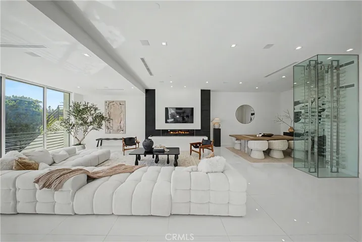 9459 Beverly Crest, Beverly Hills, California 90210