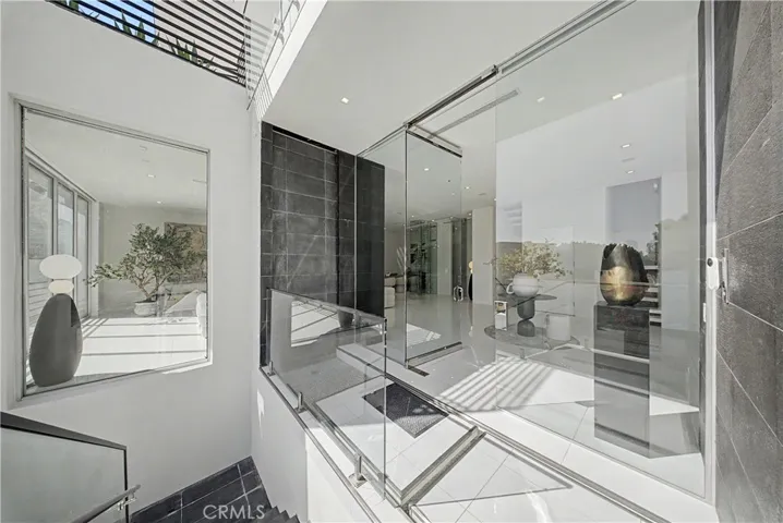 9459 Beverly Crest, Beverly Hills, California 90210