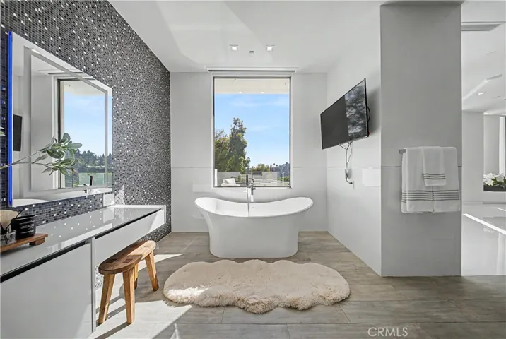 9459 Beverly Crest, Beverly Hills, California 90210