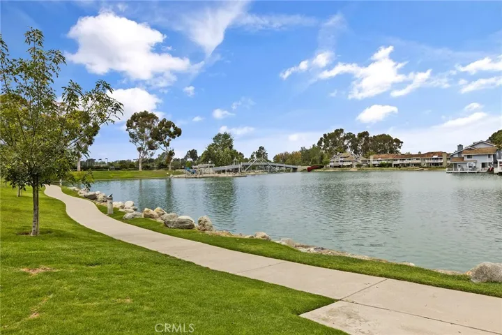 14 Woodgrove 19, Irvine, California 92604