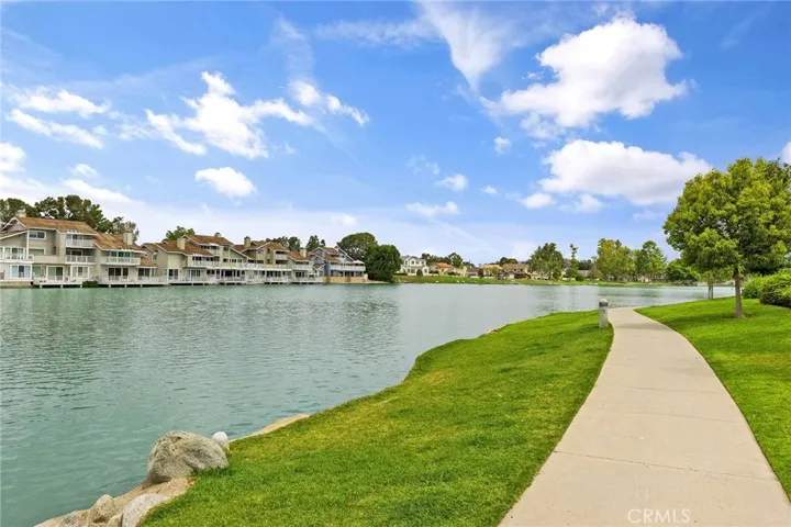 14 Woodgrove 19, Irvine, California 92604