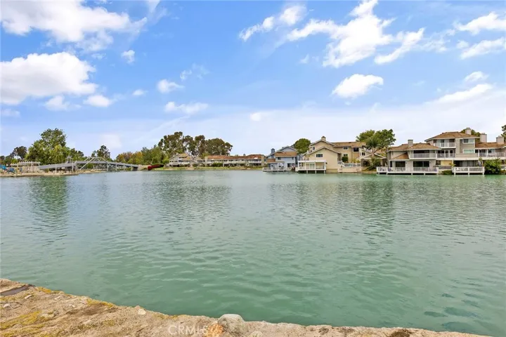 14 Woodgrove 19, Irvine, California 92604