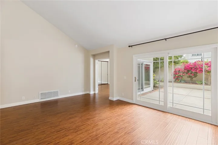 14 Woodgrove 19, Irvine, California 92604