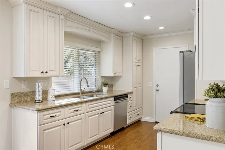 14 Woodgrove 19, Irvine, California 92604