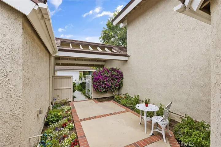 14 Woodgrove 19, Irvine, California 92604