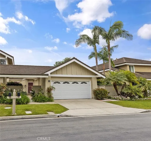 14 Woodgrove 19, Irvine, California 92604