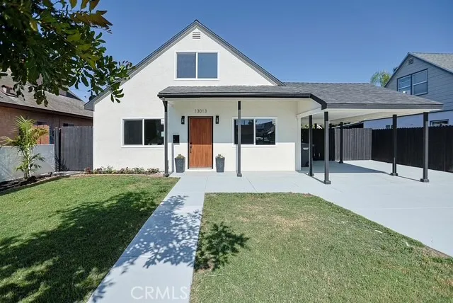 13013 Woodridge, La Mirada, California 90638