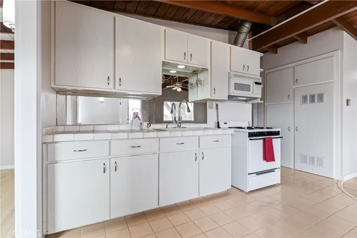 351 Nevis Street, Morro Bay, California 93442