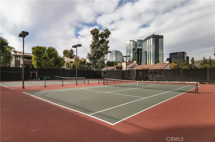 21500 Califa 97, Woodland Hills, California 91367