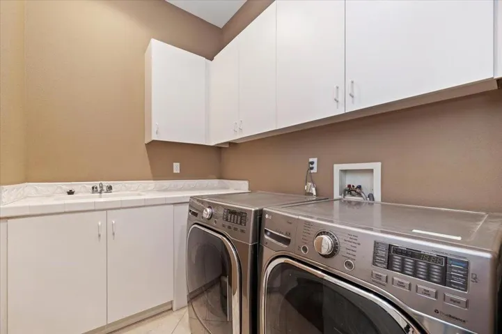 23-Laundry Room