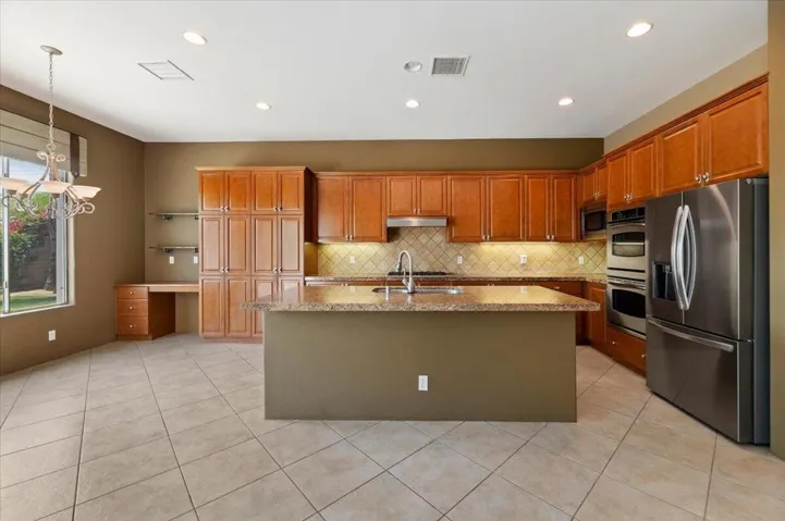 14-Kitchen