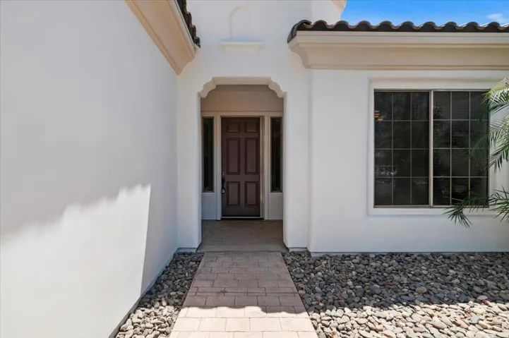 06-Front Porch