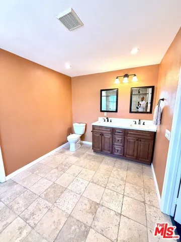 1629 Julia Way, Riverside, California 92501
