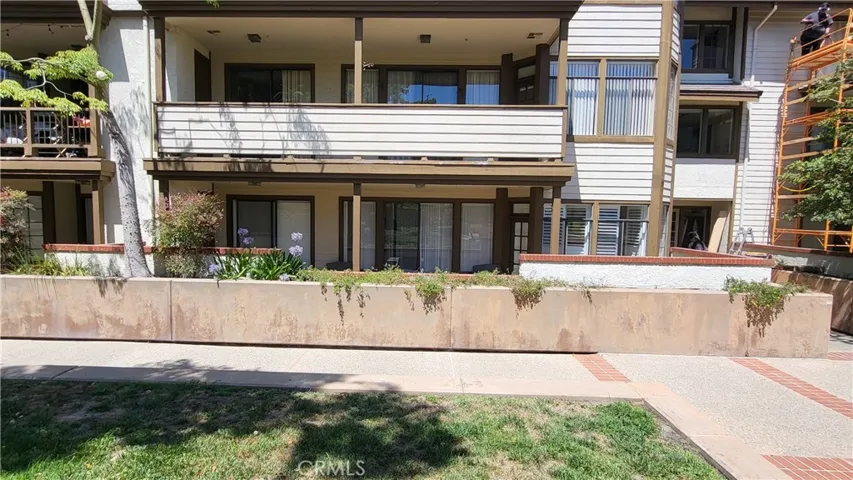 2571 Plaza Del Amo 109, Torrance, California 90503