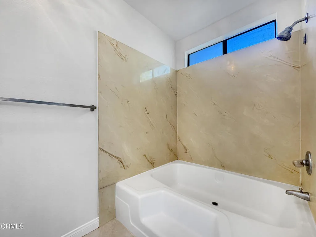 Fairesta bathroom soaking tub 1