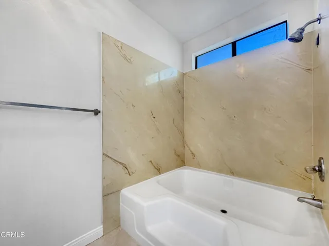 Fairesta bathroom soaking tub 1