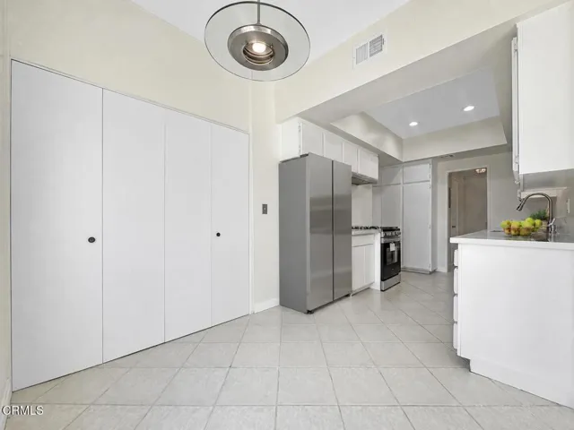 Kitchen laundry area