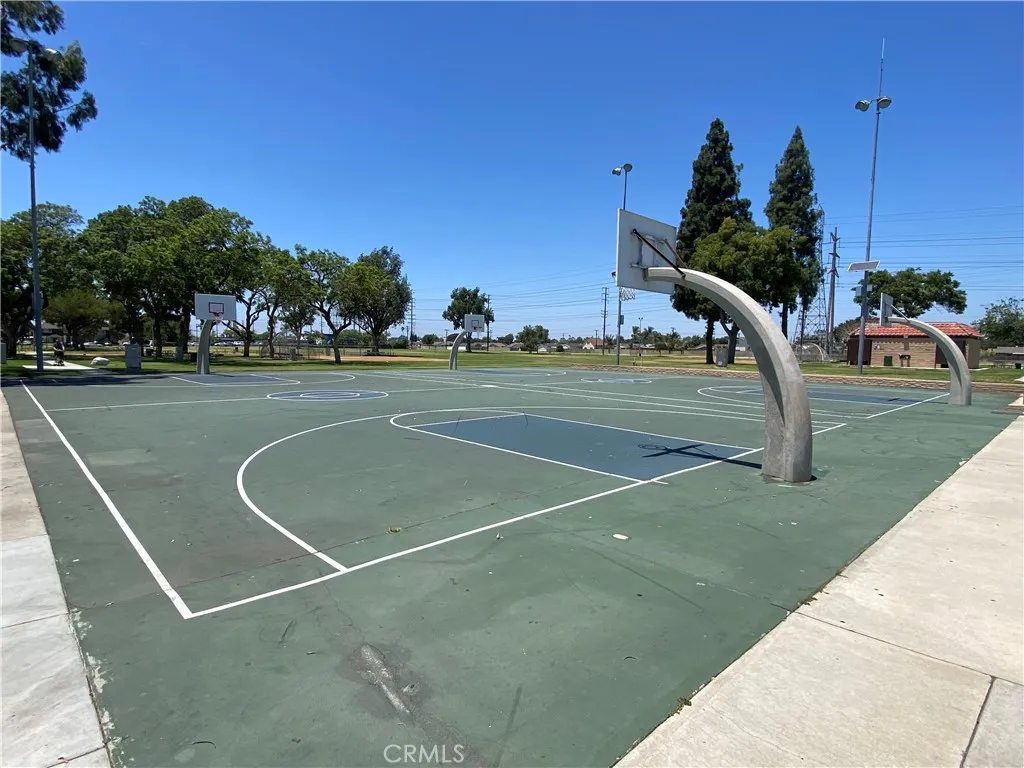 Full Basketball courts at Peak Park