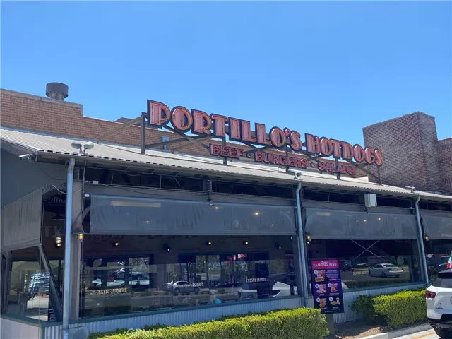 Renowned for its authentic Chicago Style Street Food, Portillo's is just one of many nearby famous Restaurants.