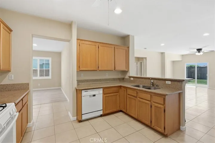 32831 Aden, Temecula, California 92592