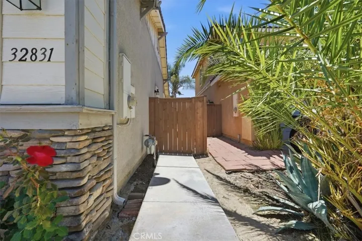 32831 Aden, Temecula, California 92592