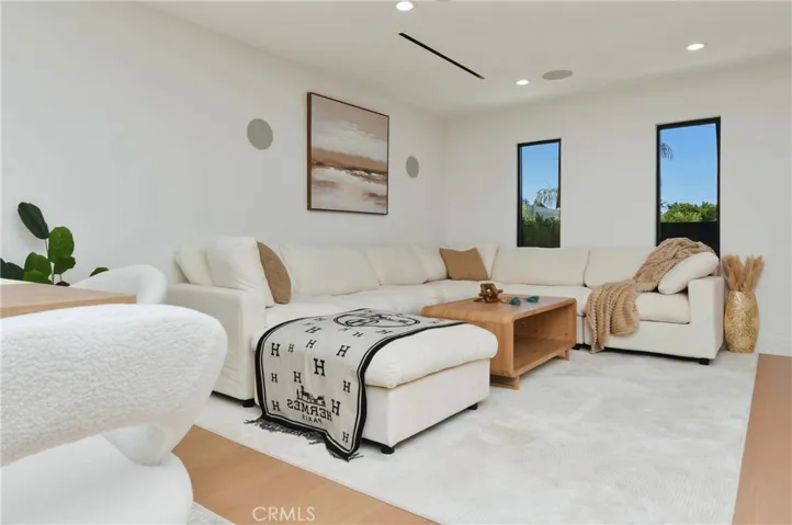 Alternative angle of the living space, showcasing the generous floor plan and versatile design​​‌​​​​‌​​‌‌​​‌​​​‌‌​​​‌​​‌‌​​‌‌​​‌‌​​​​ options