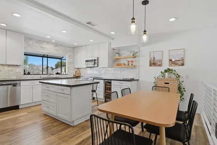 2372 Altisma Way C, Carlsbad, California 92009