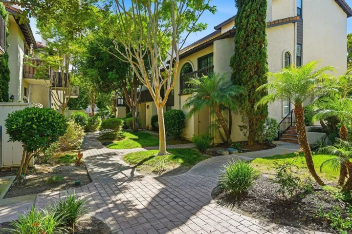 2372 Altisma Way C, Carlsbad, California 92009
