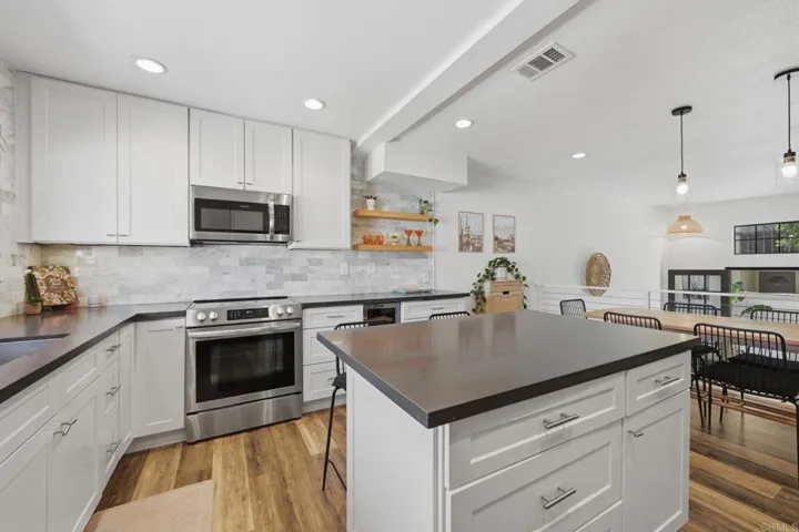 2372 Altisma Way C, Carlsbad, California 92009