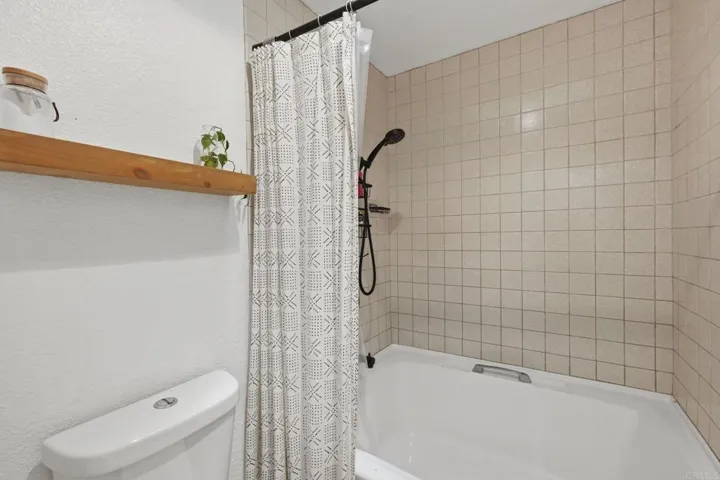 2372 Altisma Way C, Carlsbad, California 92009