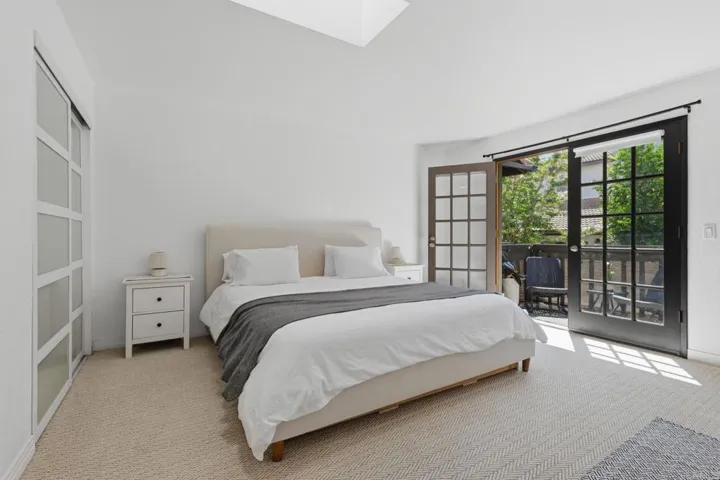 2372 Altisma Way C, Carlsbad, California 92009