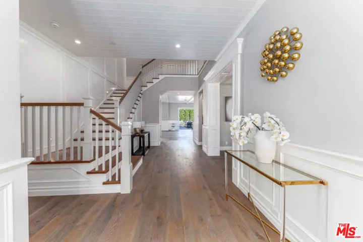 5054 Haskell Avenue, Encino, California 91436