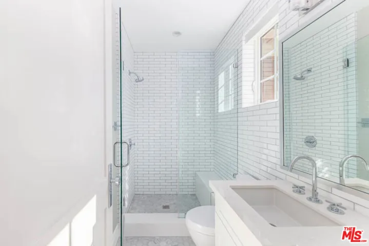 5054 Haskell Avenue, Encino, California 91436