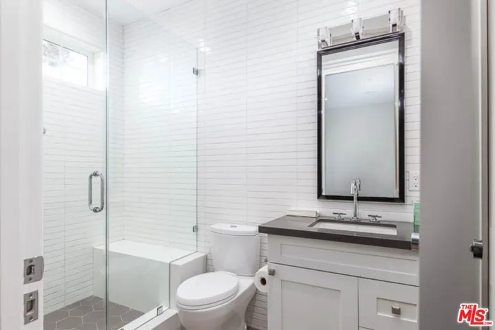 5054 Haskell Avenue, Encino, California 91436
