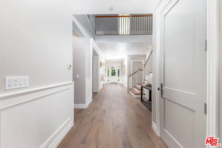 5054 Haskell Avenue, Encino, California 91436