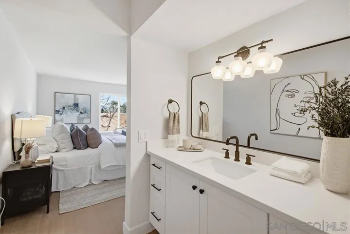 1020 E Washington Ave 107, Escondido, California 92025