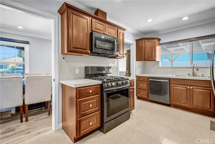8139 Jellico Avenue, Northridge, California 91325
