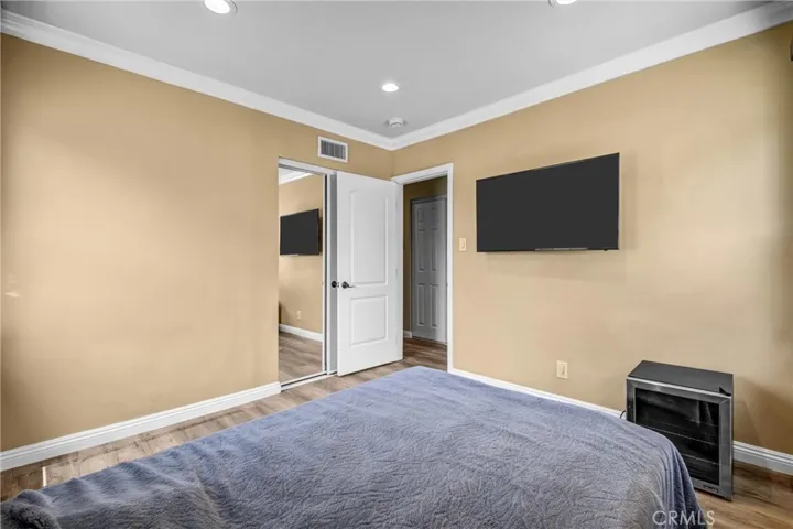 8139 Jellico Avenue, Northridge, California 91325