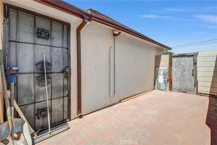 8139 Jellico Avenue, Northridge, California 91325