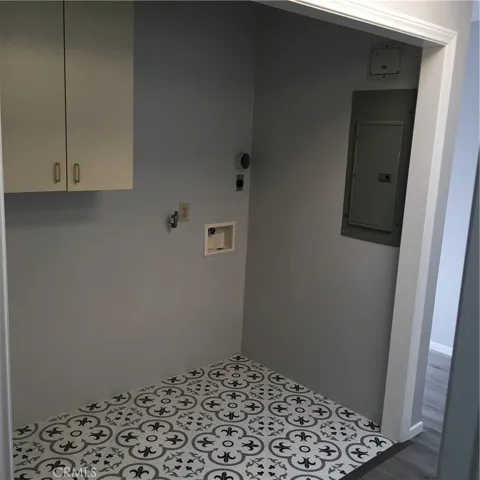 Large Laundry
