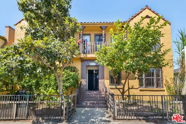2717 S Budlong Avenue, Los Angeles, California 90007