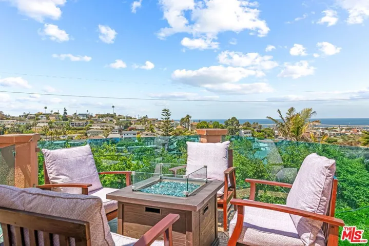8221 Delgany Avenue, Playa Del Rey, California 90293