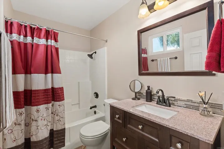 Upstairs hallway full bathroom.