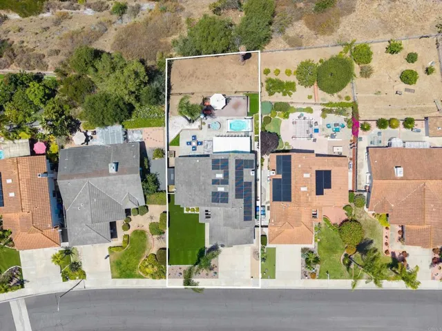 Aerial view of approximate lot lines.