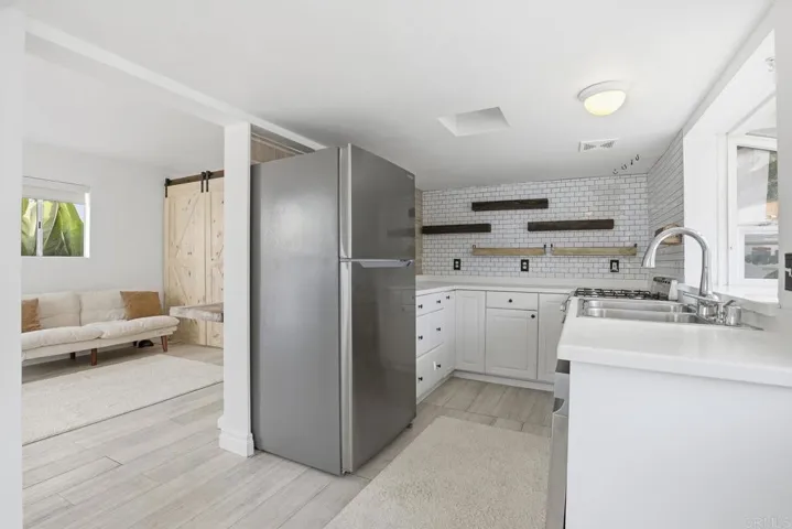 170 Diana Street, Encinitas, California 92024